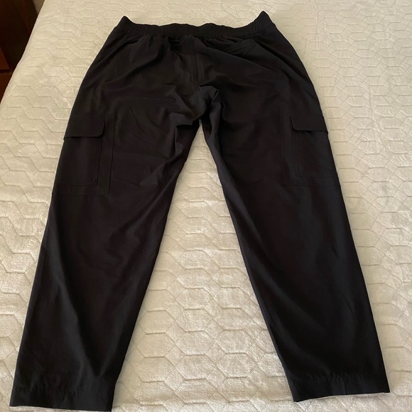 ATHLETA CHELSEA CARGO LINED PANT BLACK. SIZE 16 - Picture 2 of 16